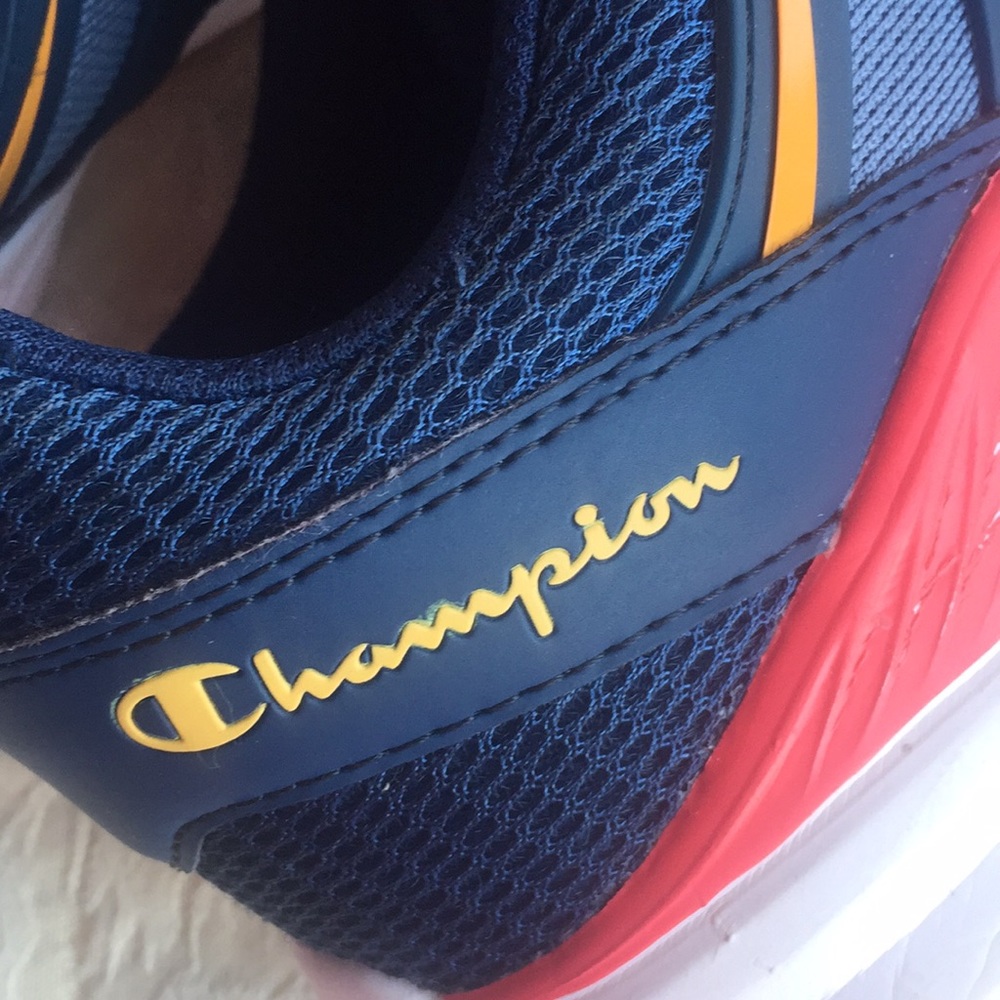 Blue Champion sneaker 9 .5 - Picture 8 of 8